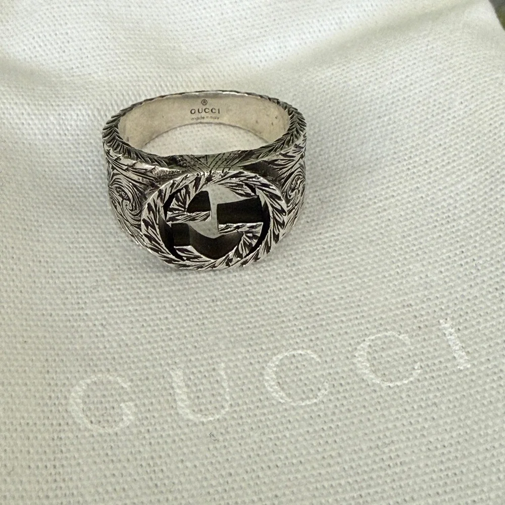Gucci Interlocking G Arabesque Engraved Sterling Silver Ring Size 21 Ag 925